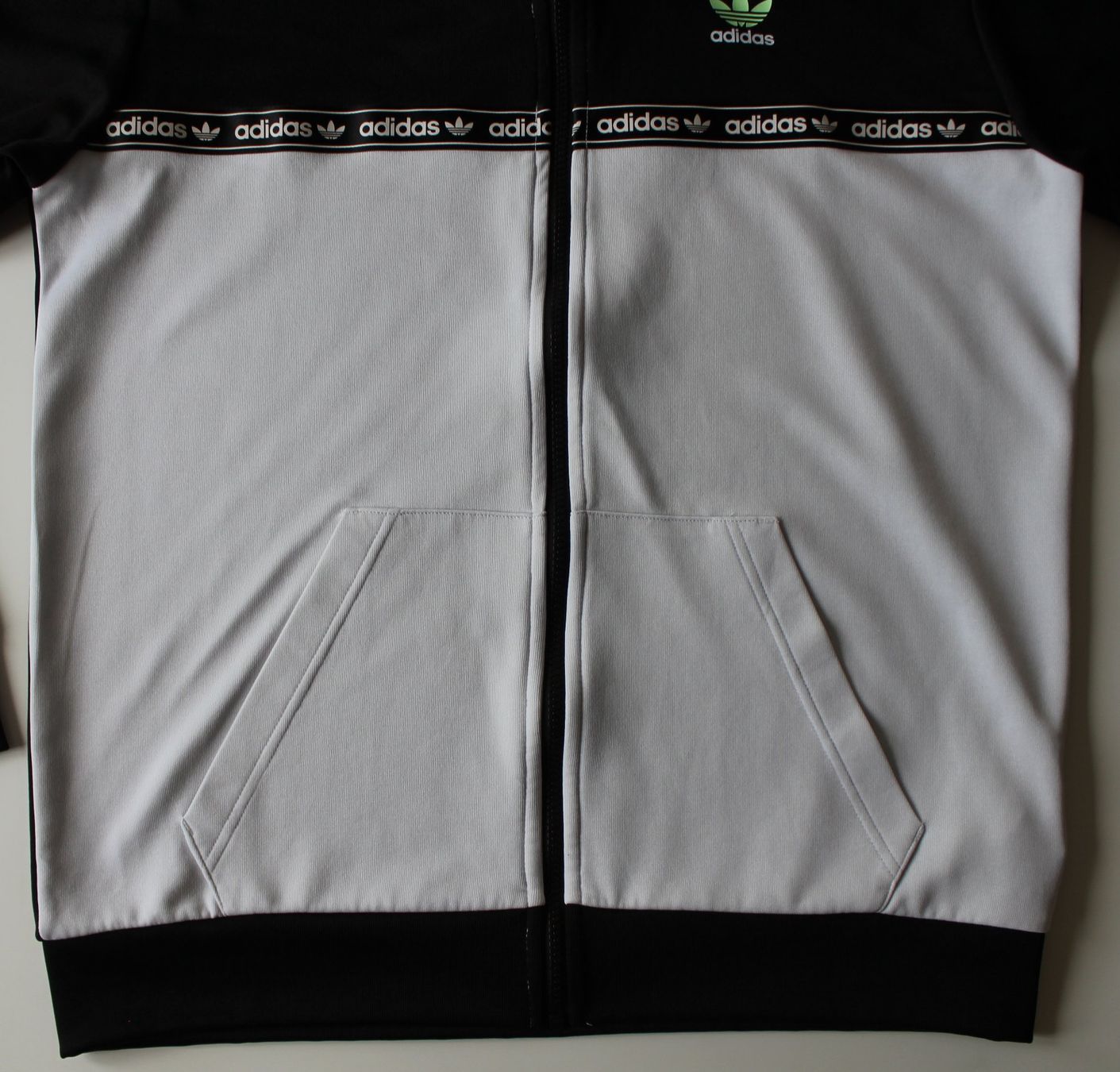 Adidas Giacche: Veste Adidas   t. M – Usato da Peseux venduto da Gilloss 2