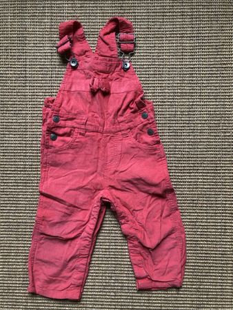 Lachsrosa Latzhose Grösse 80