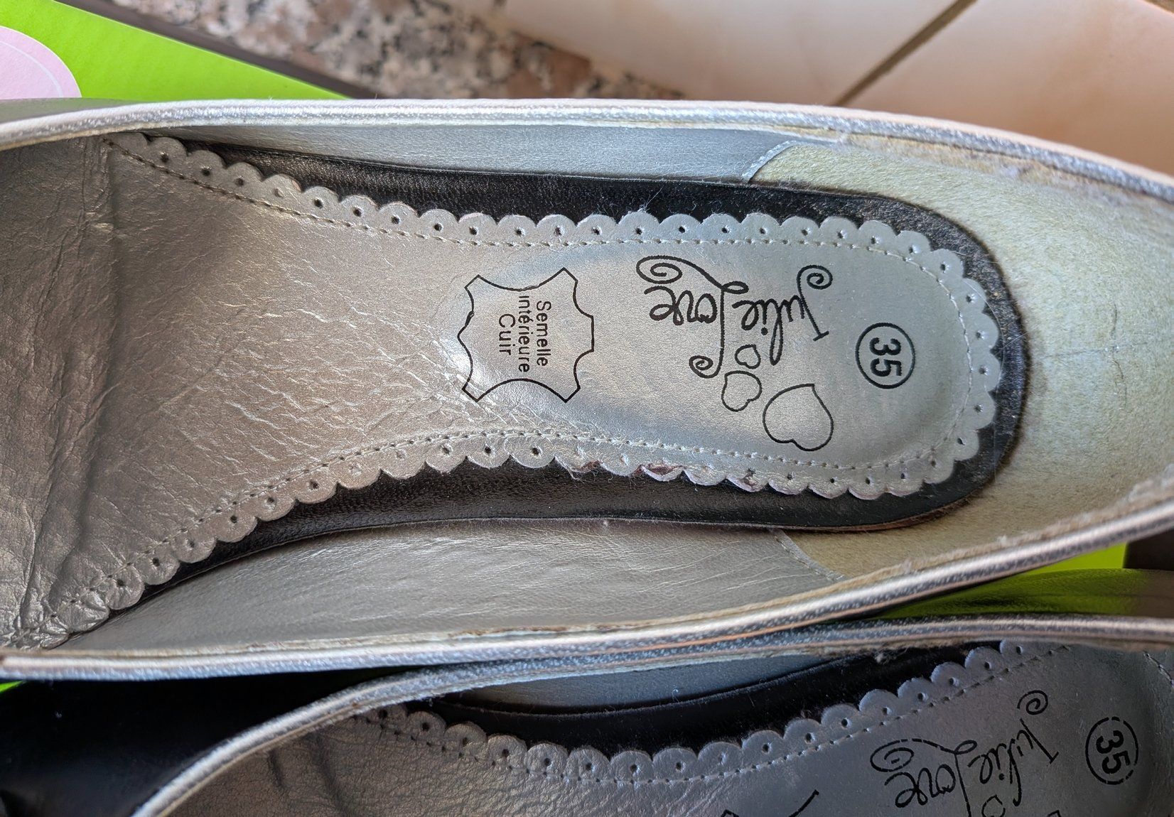 Scarpe per ragazzi: Escarpins noirs "Julie Love" – Usato da Villariaz venduto da Mariejoconde 1