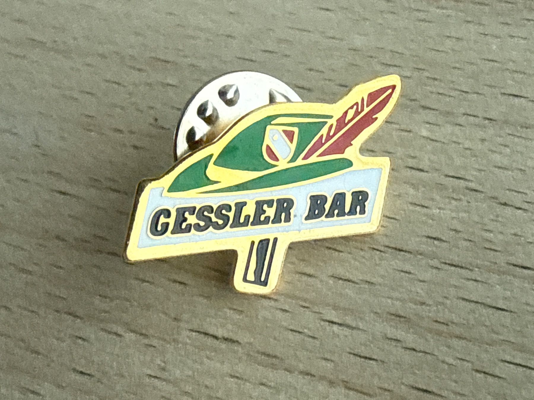 Plaquettes & Badges: Pin  Gessler Bar – D'occasion à Glattbrugg par Schweigmatt