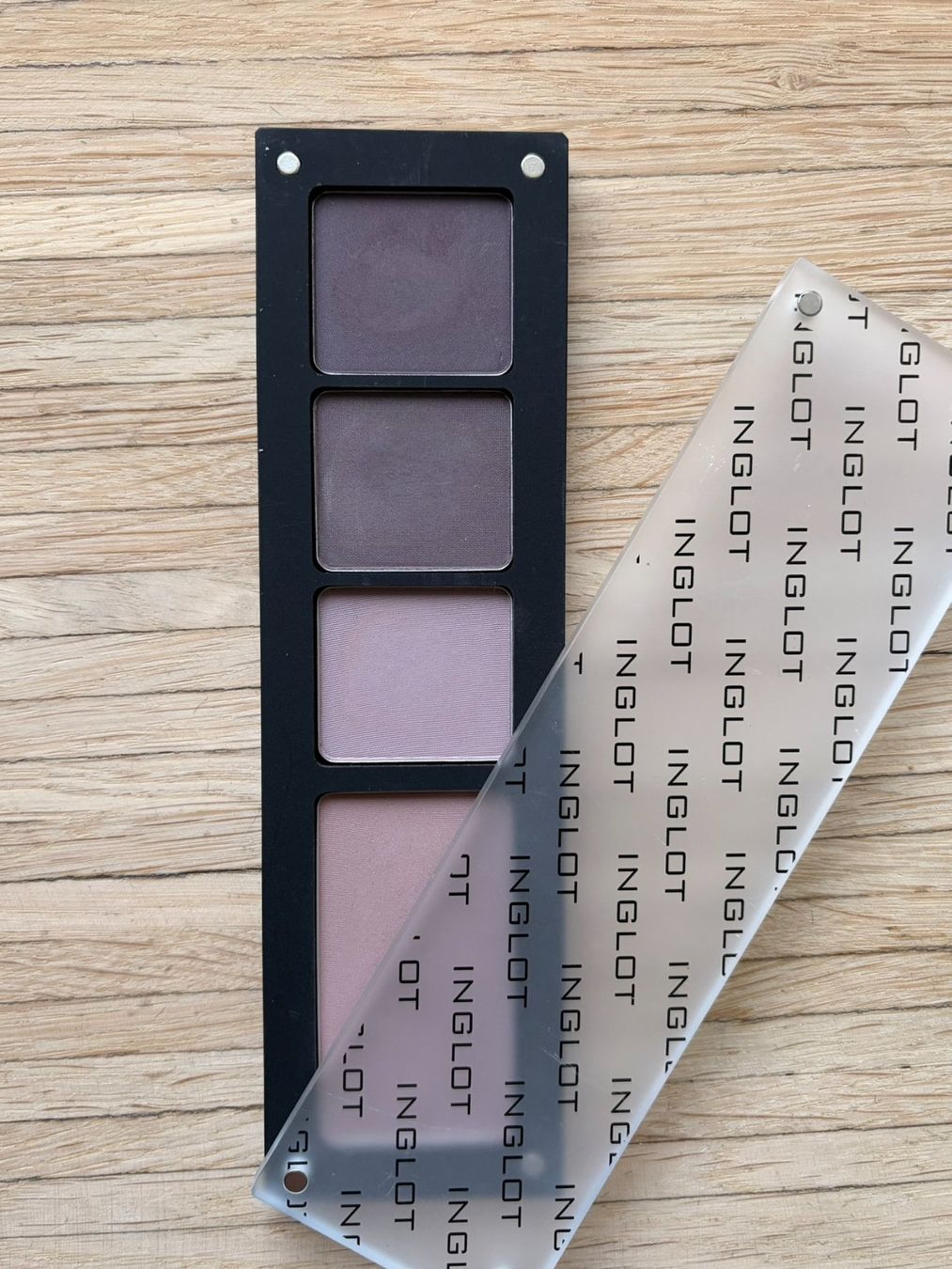 Make-up: Inglot Freedom System Lidschatten + Palette – Usato da Schlieren venduto da con_hdp9