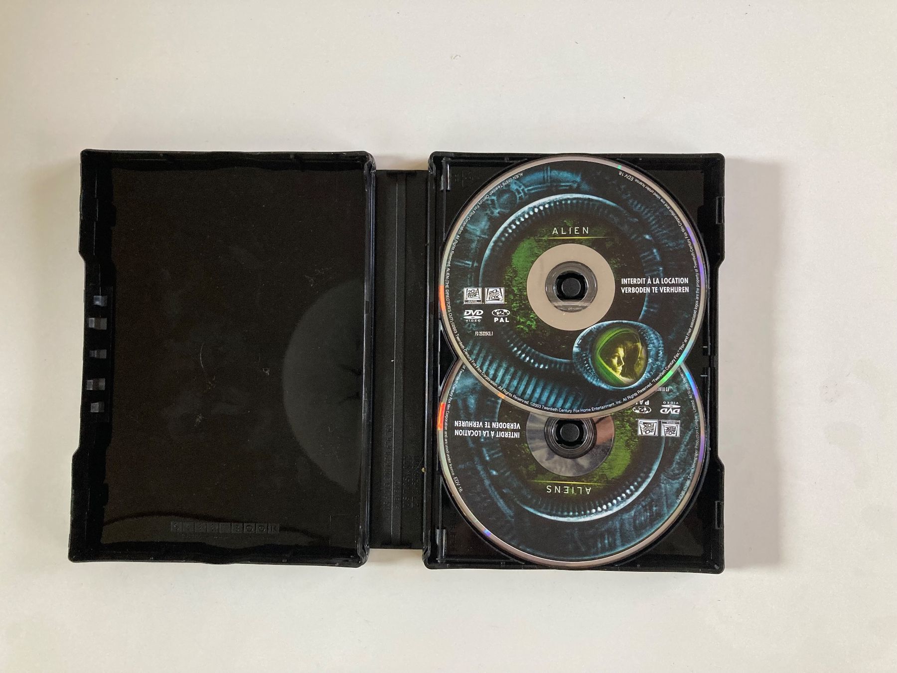 Tutti i DVDs: Alien Quadrilogie Coffret DVD Steelbook 4 disques – Usato da Bassecourt venduto da CALUMET-X 4