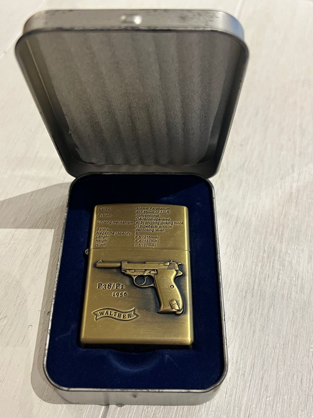 Zippo Feuerzeuge: Zippo série spéciale – Gebraucht aus Leysin von Plongeurfou 1