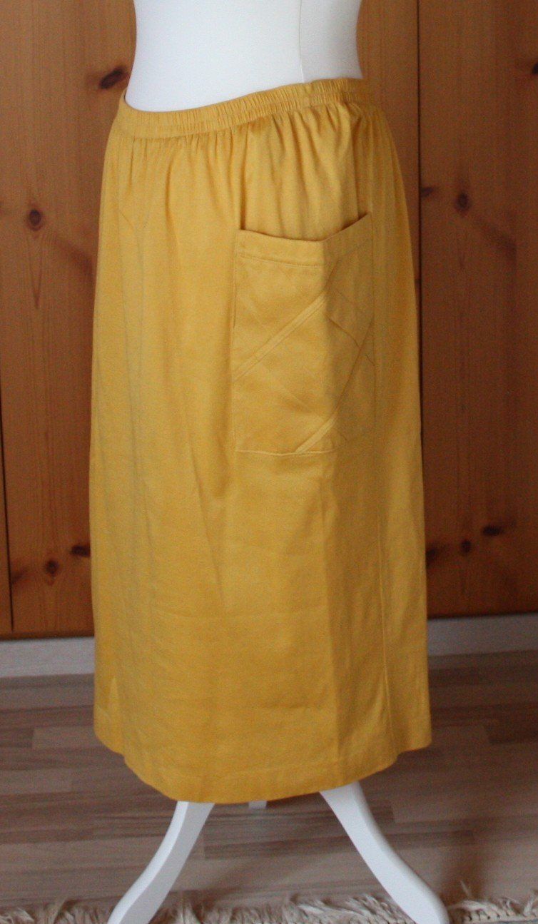 Gonne: Rock Jupe BLEYLE gelb Gr. 48 – Usato da Flüelen venduto da Diversicum-Vintage 1