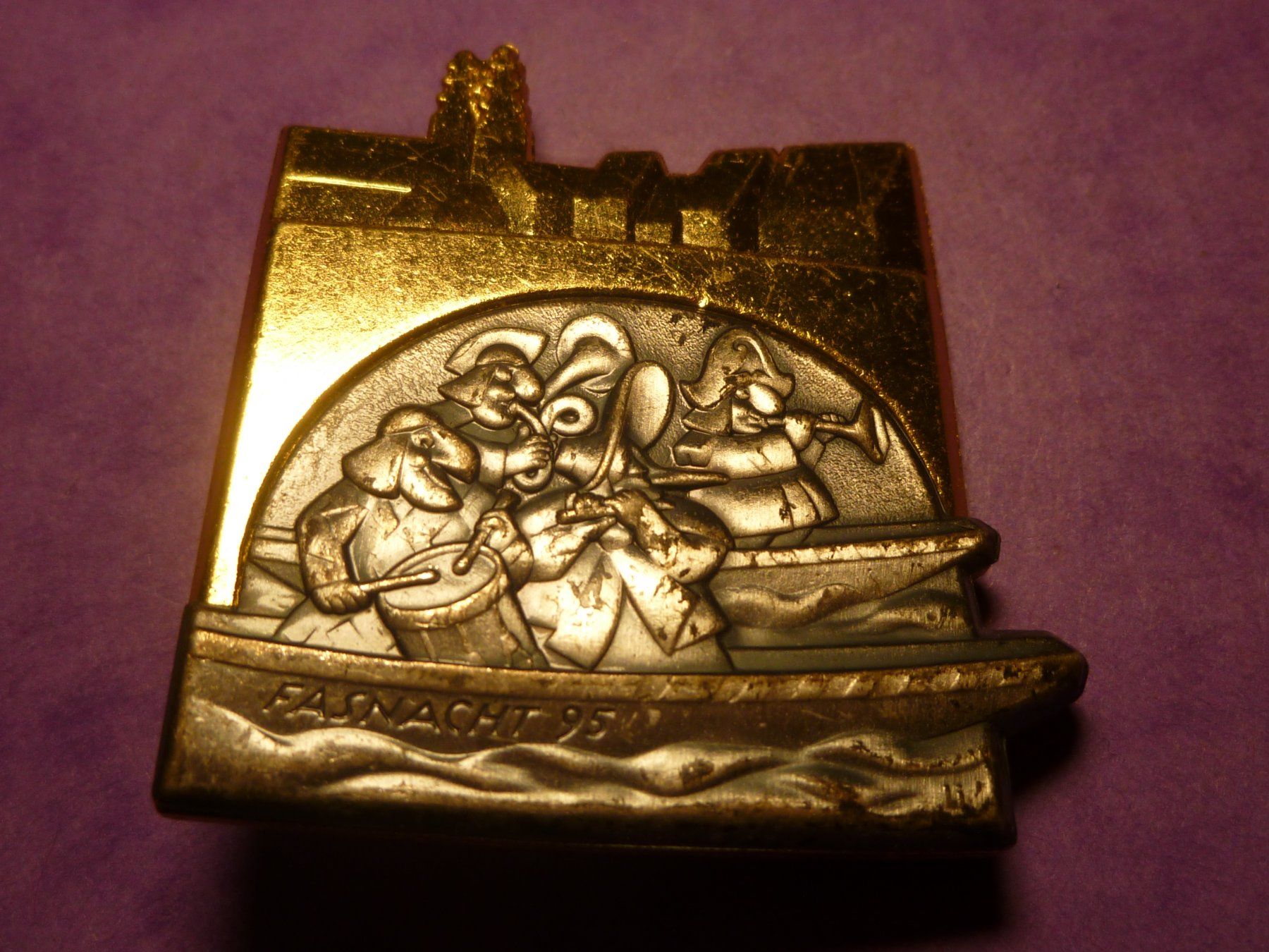Plaquettes & Badges: BASEL 1995 GOLD – D'occasion à Ried (Muotathal) par Mandarin02