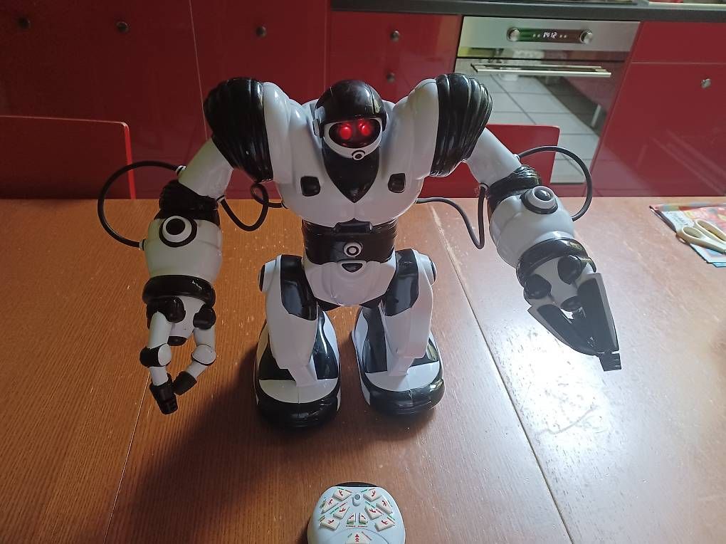 Spielzeuge: WowWee Robosapien – Gebraucht aus Niederbipp von flodur55 2