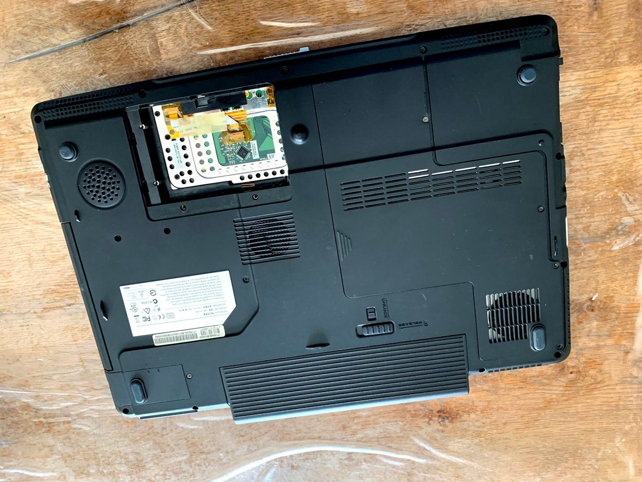 Notebooks: STEG Model No.: MS-1715B mit ASUS Ladegerät – Gebraucht aus Emmen von newcar4you 7