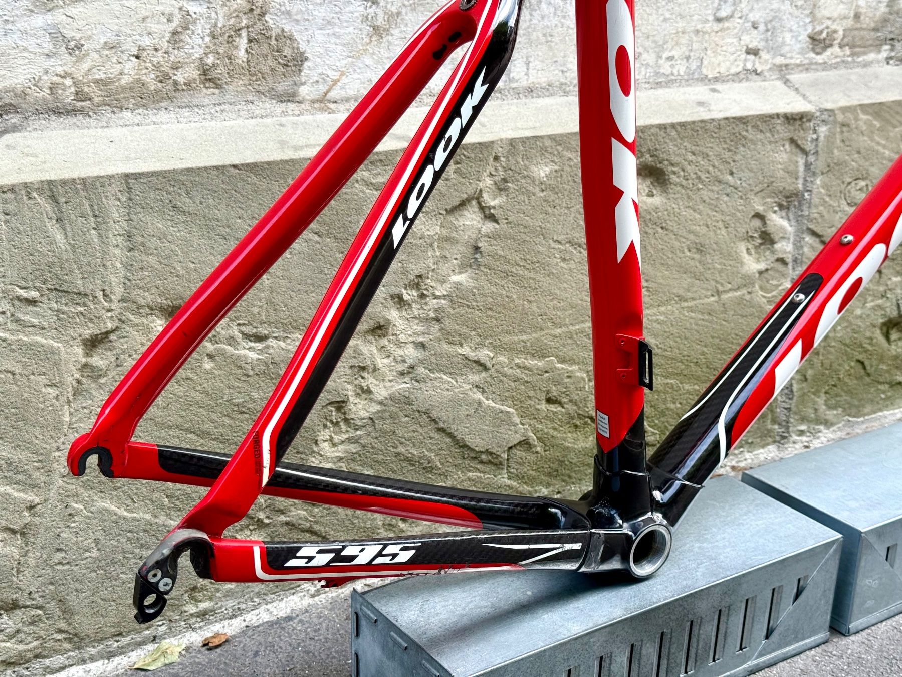 Look Pezzi di ricambio: LOOK 595 ULTRA STIFF Frameset Carbon Rahmen 2606 – Usato da Luzern venduto da bikeandbeltcom 6