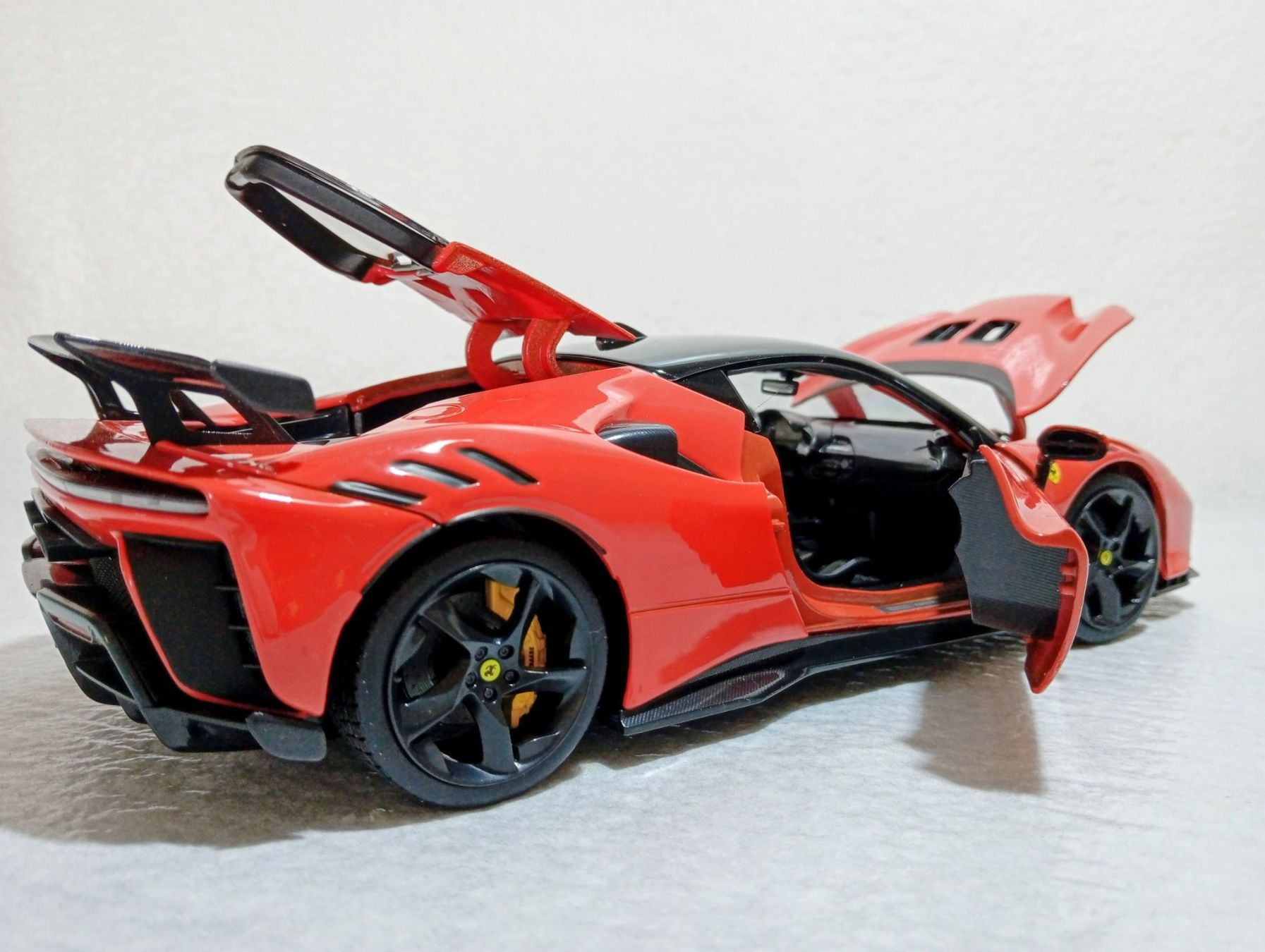 Bburago Modellini d'auto: Ferrari FS90XX Stradale – Nuovo (secondo la descrizione) da Huttwil venduto da Secondtrain 4