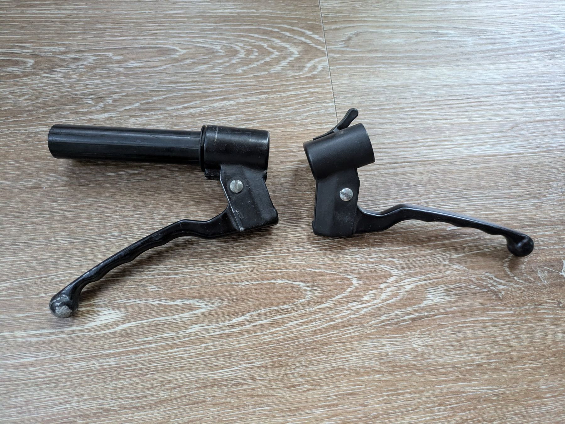 Mofa-Ersatzteile: Lenkerarmaturen Set - Mofa – Gebraucht aus Buchs LU von bs_hl7w 1