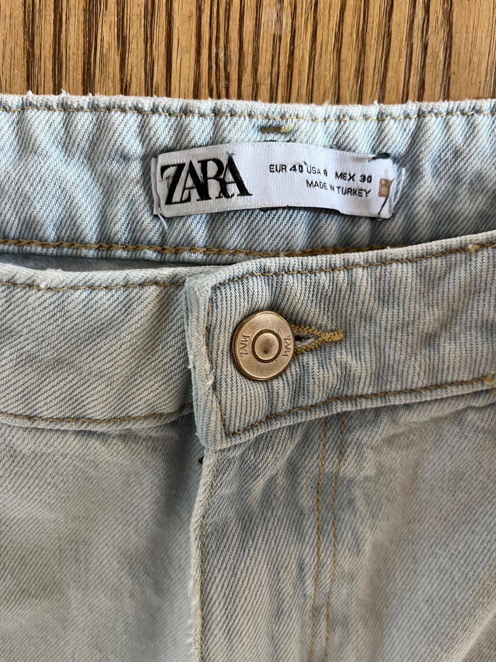 Zara Jeans: ZARA CARGO JEANS OVERSIZED 30, BALLOON-FIT – Gebraucht aus Davos Dorf von tati015 4