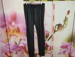 Modische Dehnbare Leggings Schwarz - Bi Styled Gr L