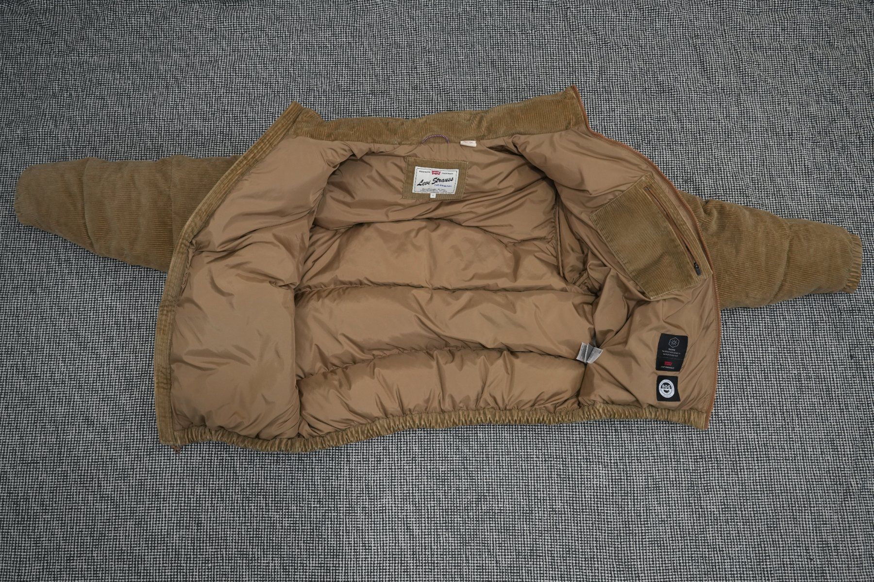 Levi's Giacche: Levis Corduroy Down Jacket – Usato da Neuchâtel venduto da yan_lq56 4