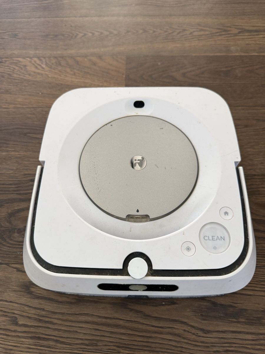 Irobot Aspirateurs & Accessoires: Irobot braava jet – Défectueux à Zürich par dan_7cj7