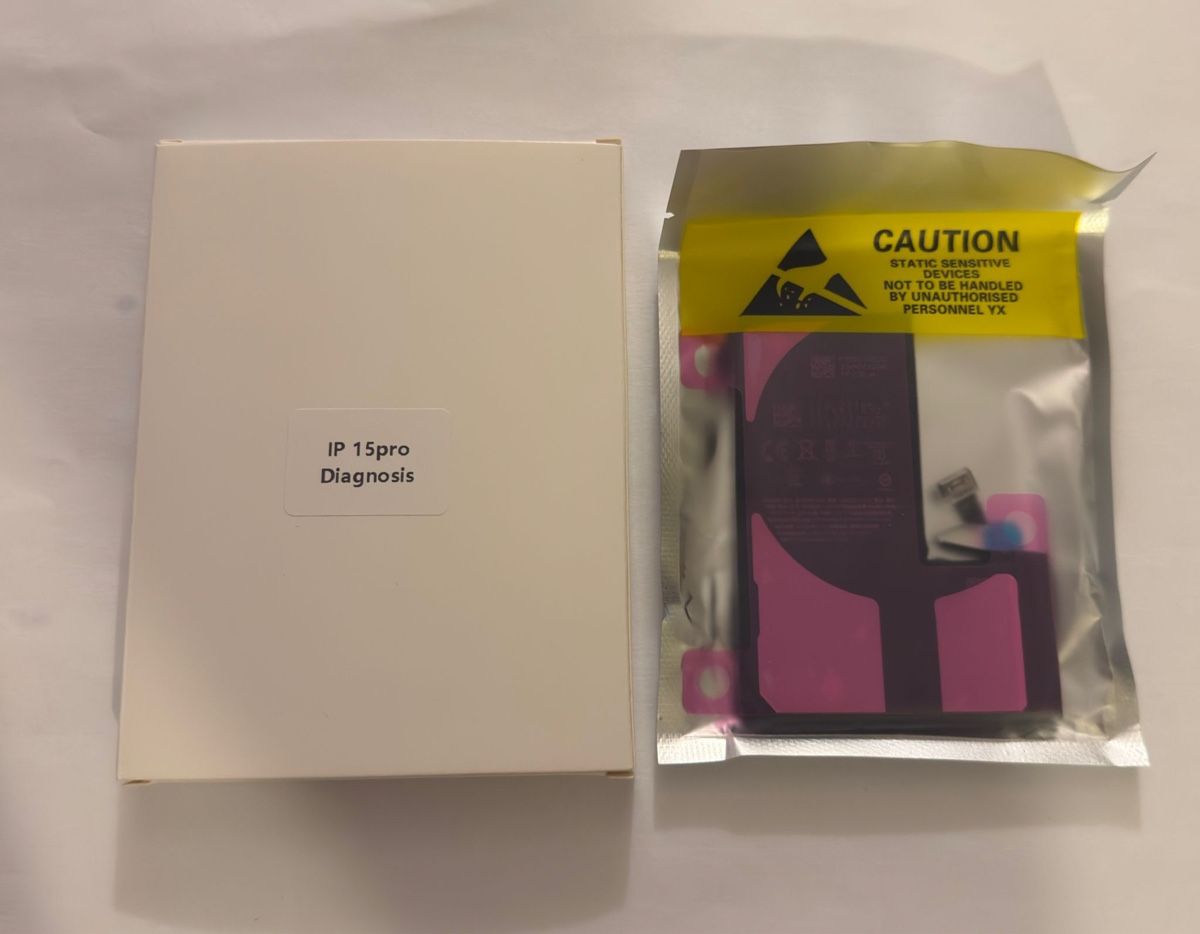 Apple Akkus: Battery iPhone 15 pro ( message original ) – Neu und originalverpackt aus Leukerbad von mig_8bbp 1