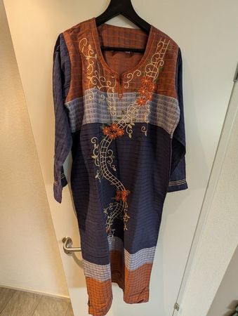Dschallabija - Traditionelles Kleidungsstück im Nahen Osten