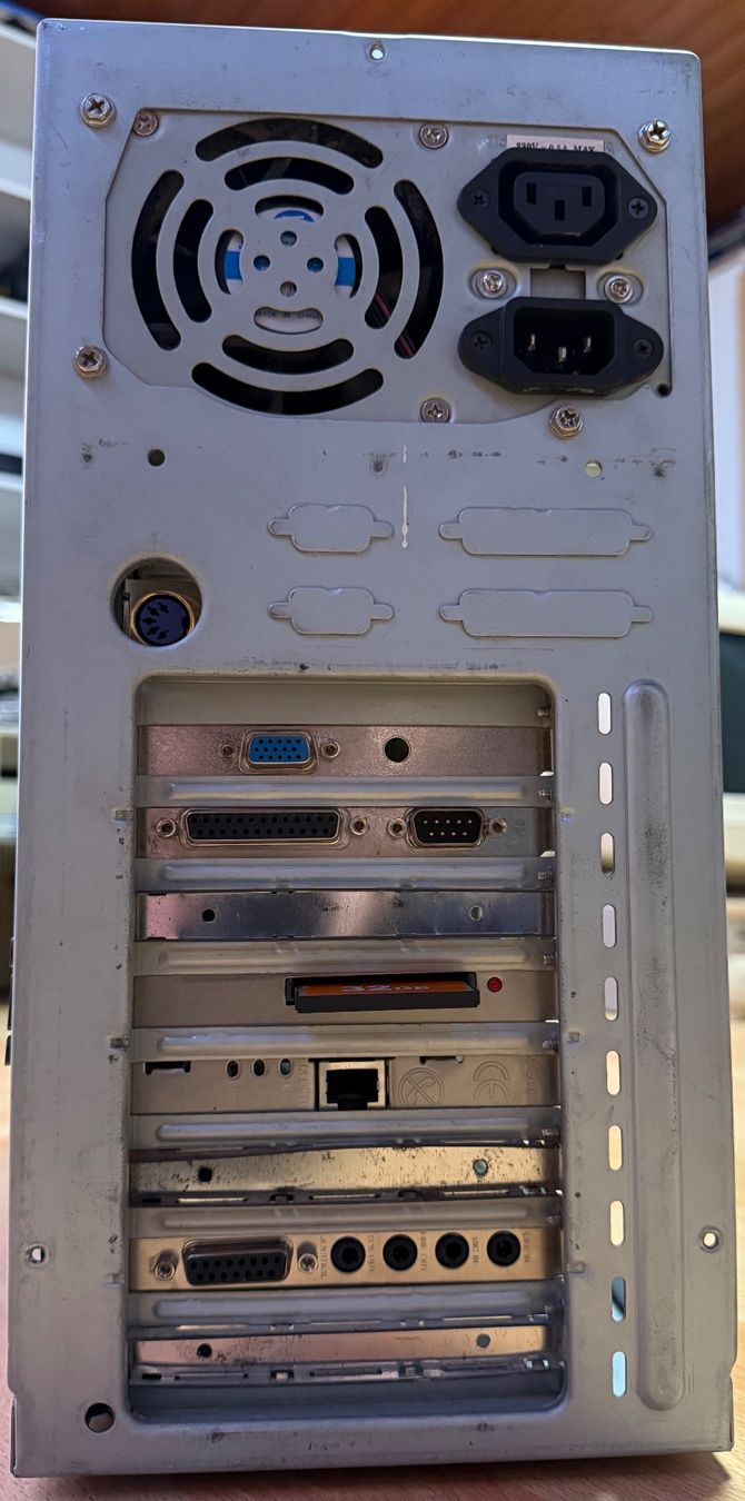 PCs: Retro Computer Amd K6-2 300, 64MB RAM, 8GB HDD, SB Pro – Gebraucht aus Sulgen von thomas_comp 1