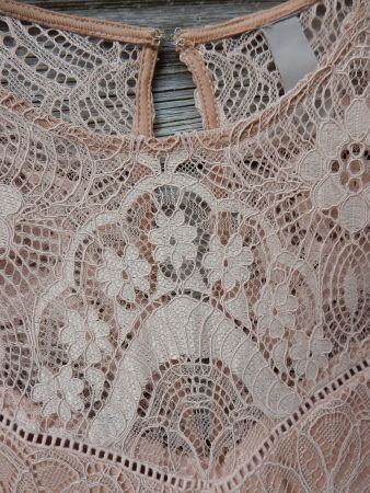 Kleid   alles Spitzen   *  H & M  *   40     H & M - FRANCE