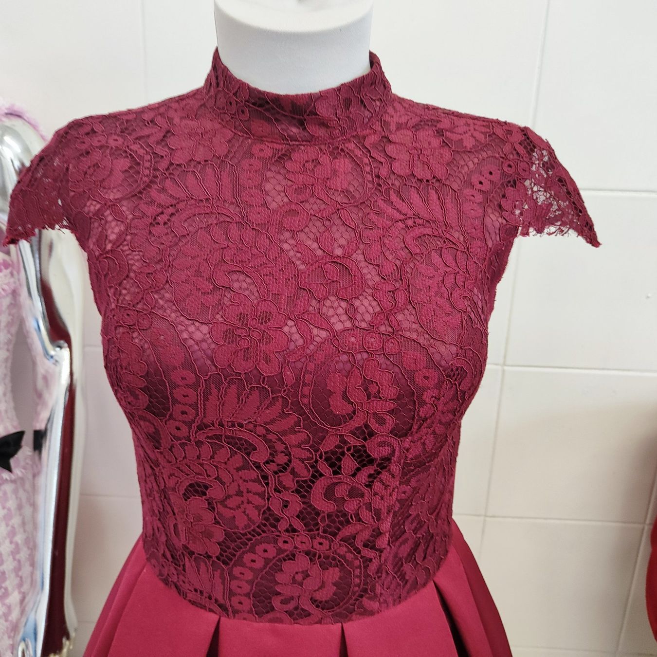 Vestiti: Rubin bordo kleid Gr 8 – Usato da Langnau am Albis venduto da Judithsebi 3