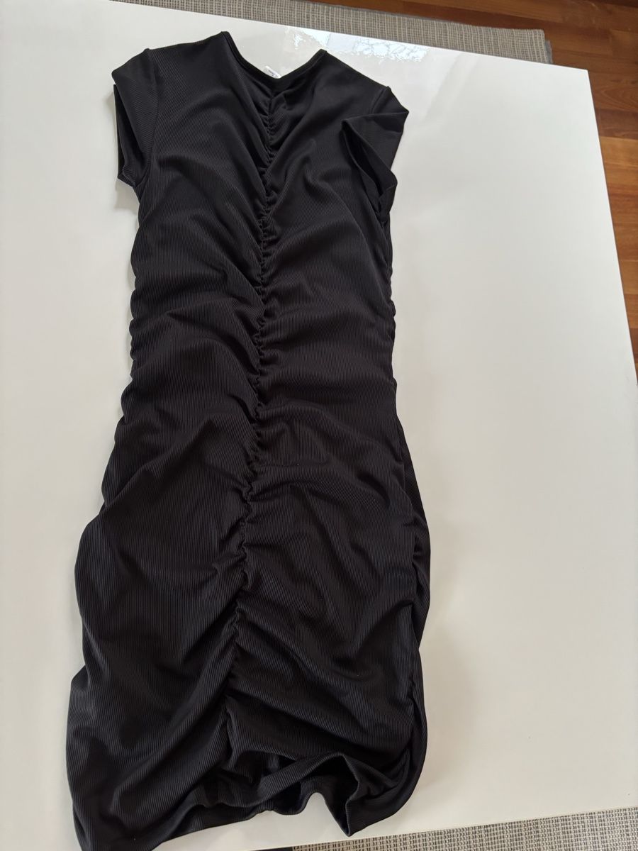 Vestiti: Schlauchkleid H&M Gr M – Usato da Birmensdorf ZH venduto da Sina75 1