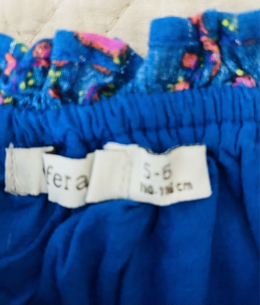 Vestiti & Gonne: Robe fille 6 ans – Usato da Clarens venduto da Piluka 2