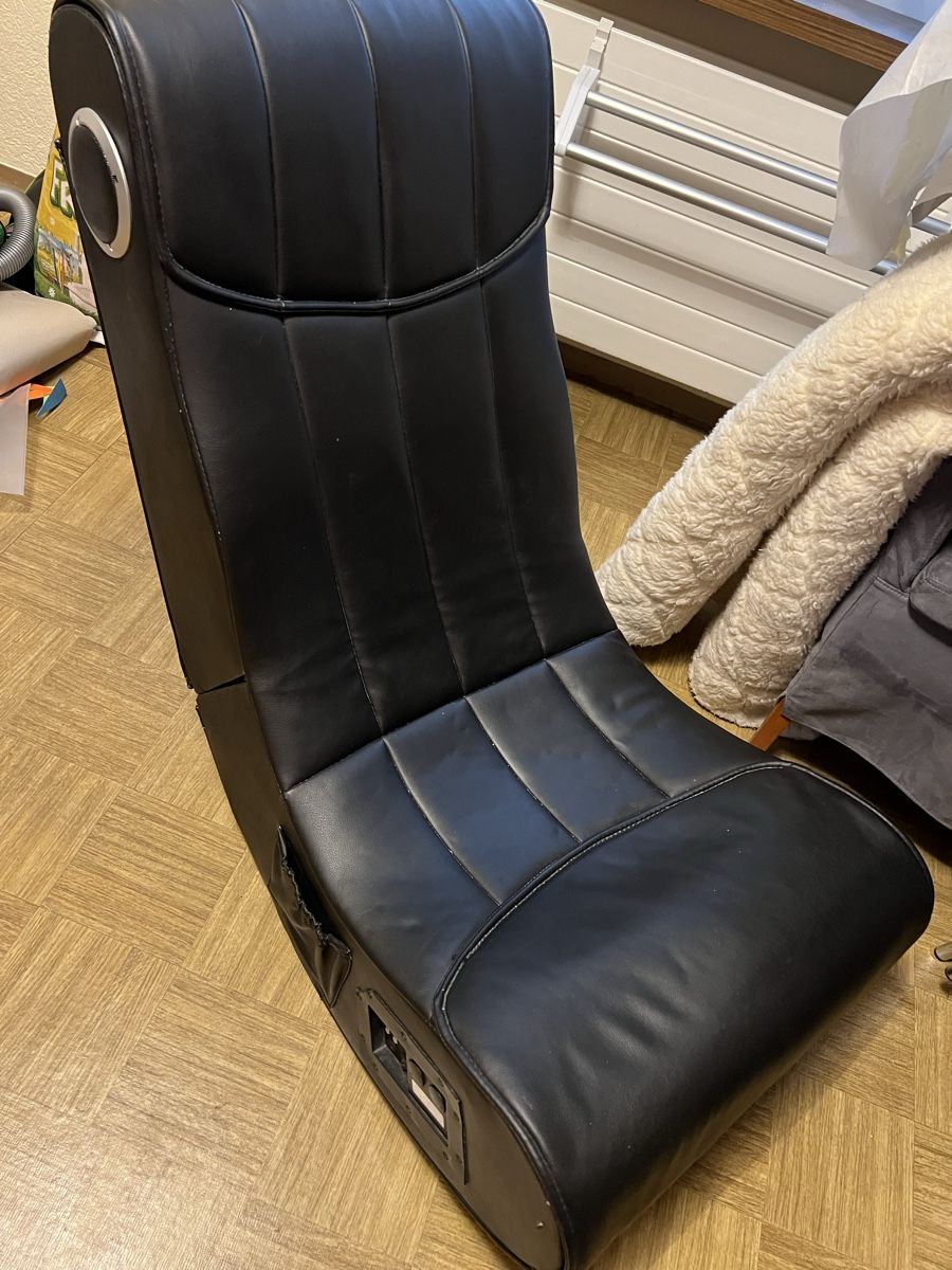 Poltrone: Gaming Sessel Top Zustand – Usato da Triesen venduto da bubita