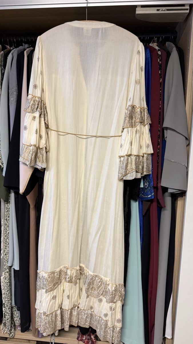 Vestiti: Boho-Maxikleid / Kaftan in Creme mit goldfarb. Muster grM  – Nuovo (secondo la descrizione) da Haslen GL venduto da rana04 4