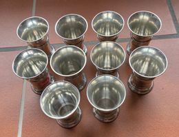 10 Zinnbecher poliert