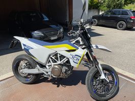 Husqvarna 701 Supermoto