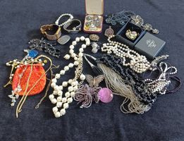 Lot de bijoux fantaisie et vintage !