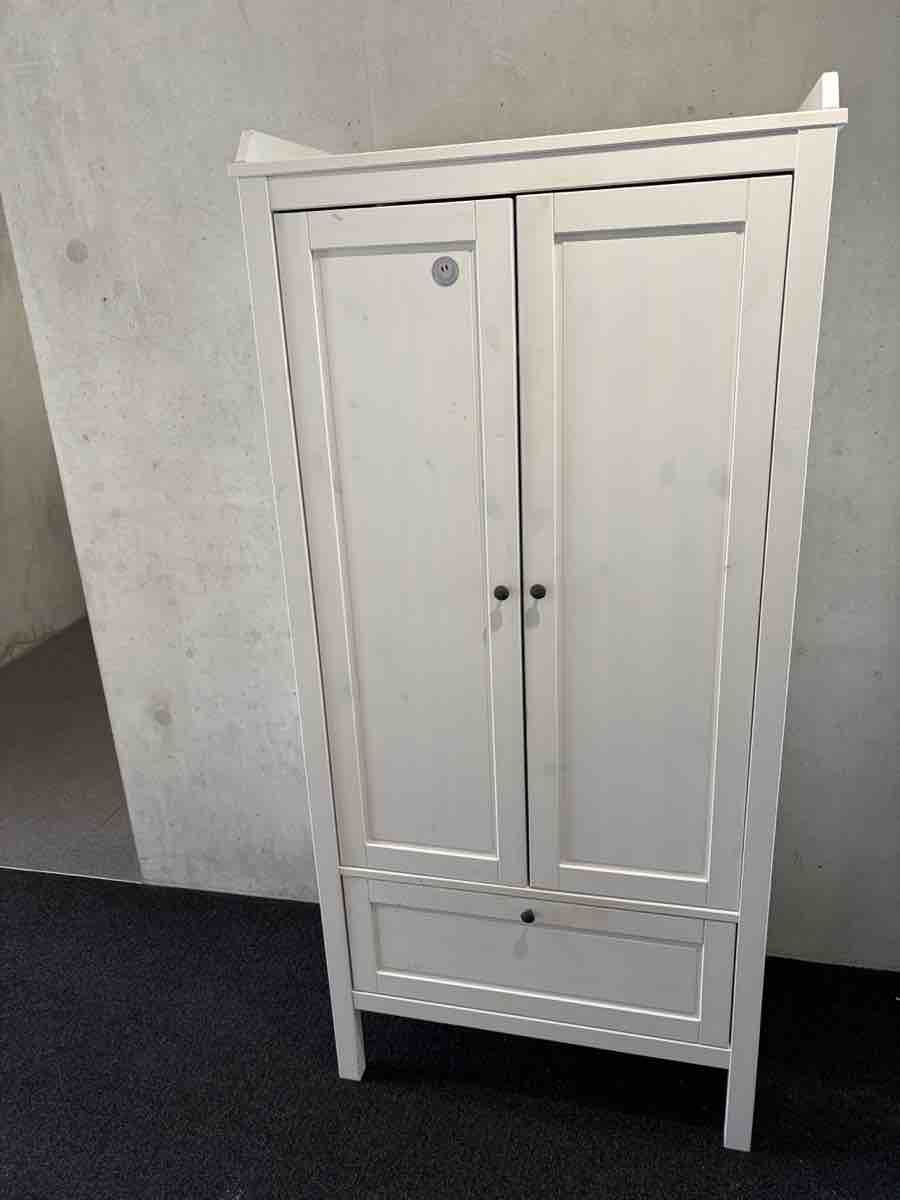 Ikea Schränke: Ikea Sundvik Kinder-Kleiderschrank – Gebraucht aus Zürich von Palmstree1