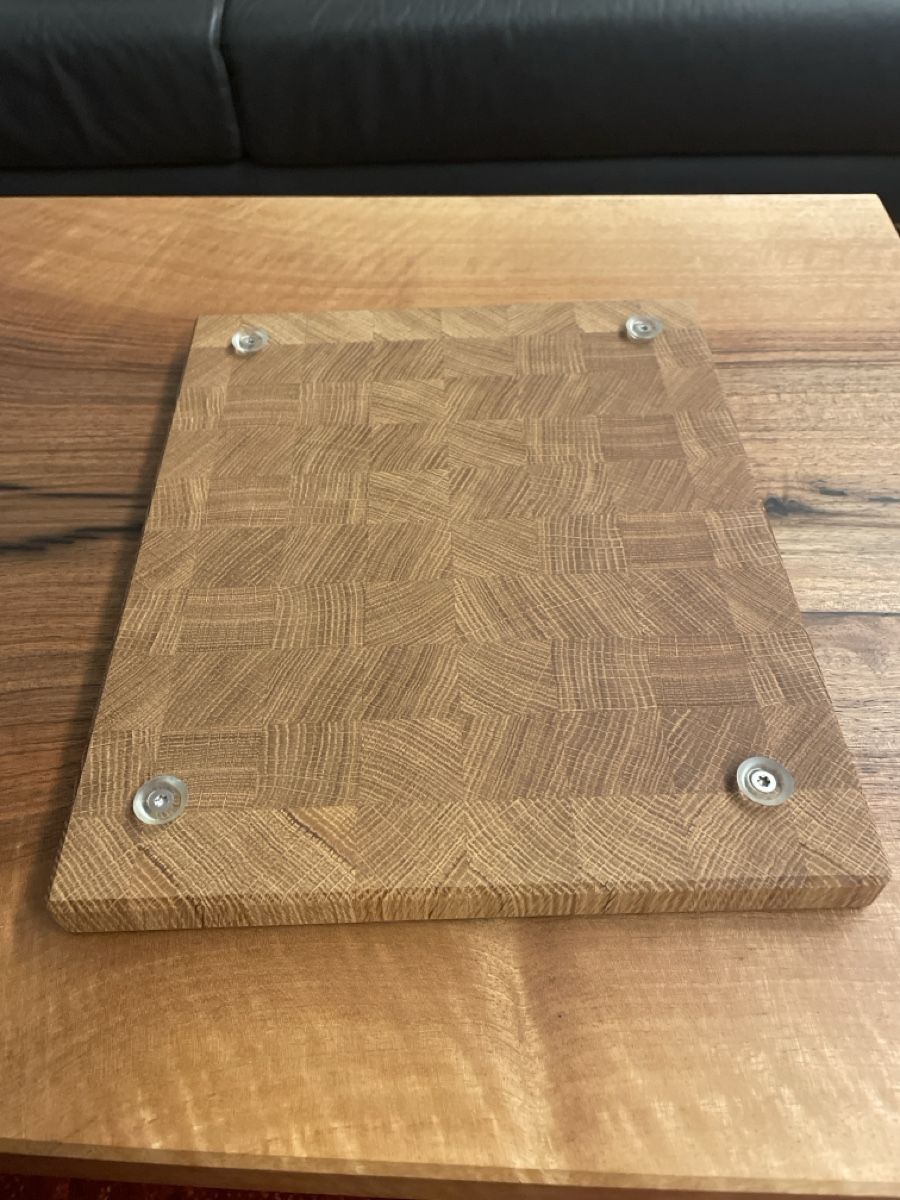 Articoli in legno: Schneidebrett aus Eiche – Nuovo (secondo la descrizione) da Frutigen venduto da Falkenstrasse 2