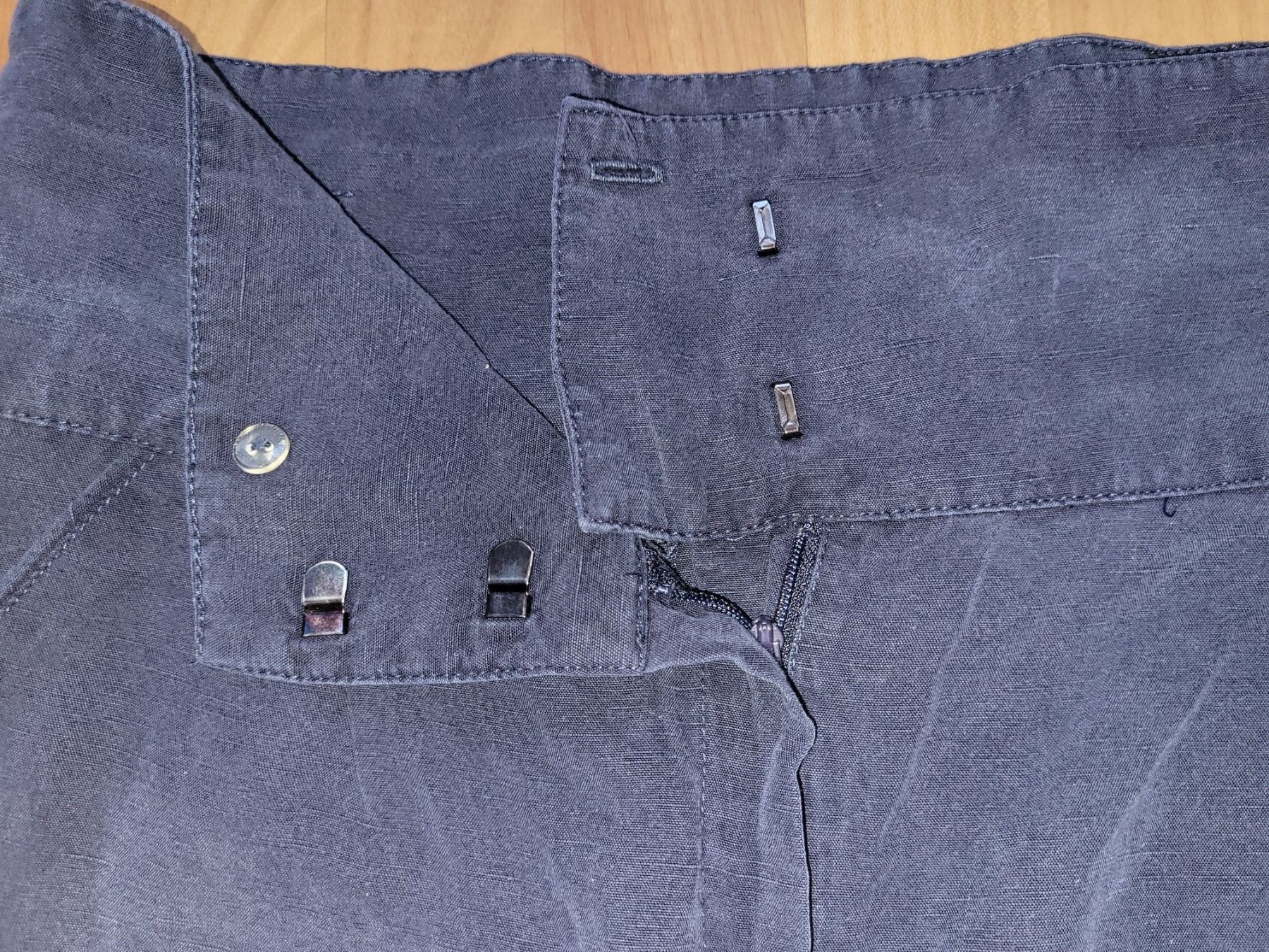 Mango Pantaloni: Shorts von Mango, Gr. 36 – Usato da Aeugst am Albis venduto da Slniecko 2
