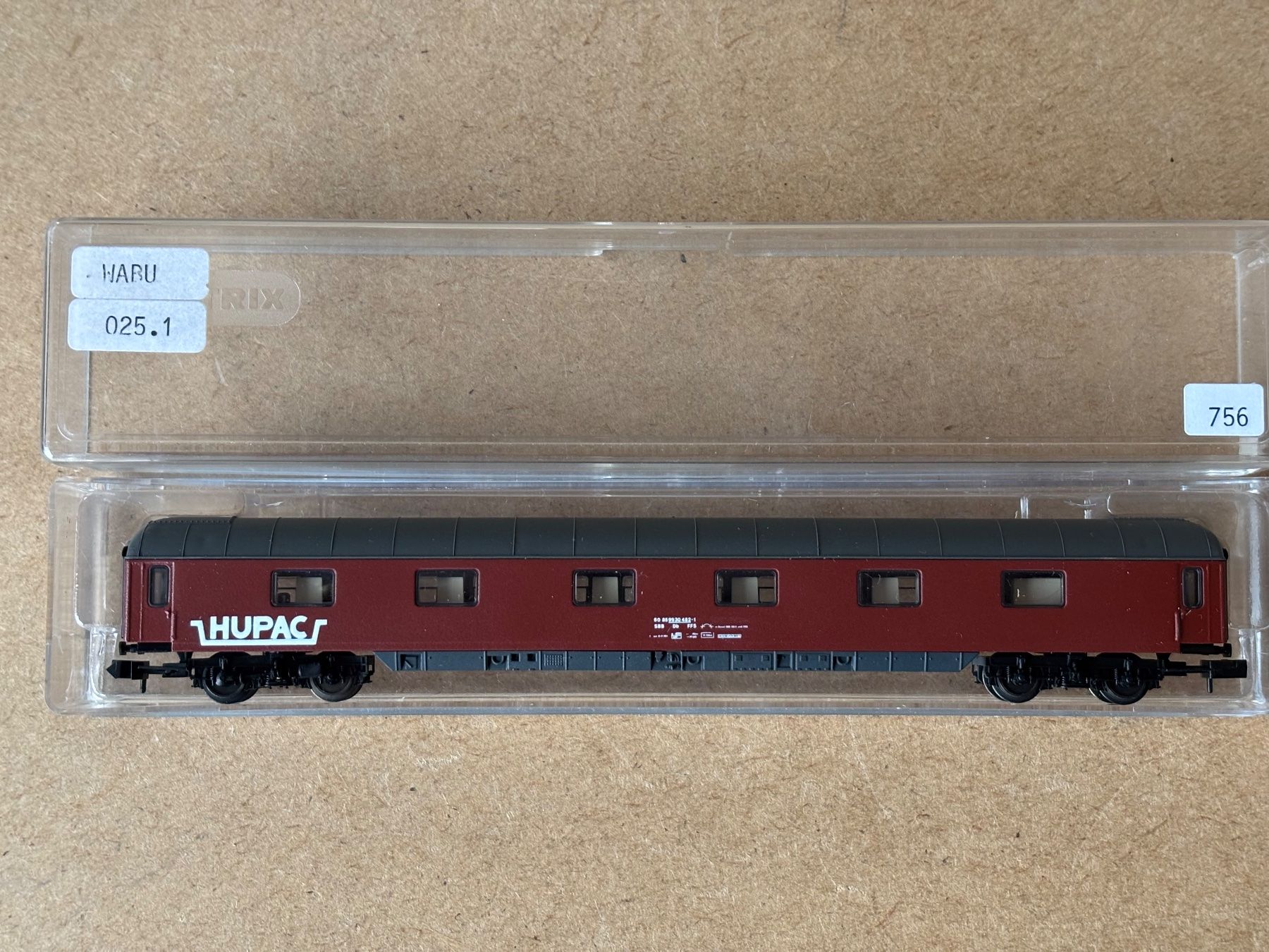 Wabu Modellini di ferrovie: Wabu 025.1 Personenwagen Hupac – Nuovo (secondo la descrizione) da Hauterive NE venduto da eriamch