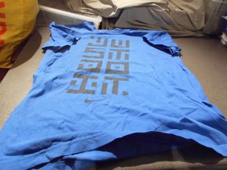 T-Shirt Grösse S, Nike, blau, schwarzer