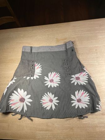 Desigual Rock, Gr. 38, Grau mit Blumenmuster Sommer, Jupe