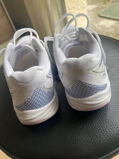 Scarpe da donna: indoor Damen-Hallenturnschuh asics – Usato da Bolligen venduto da Giorgiolino 2