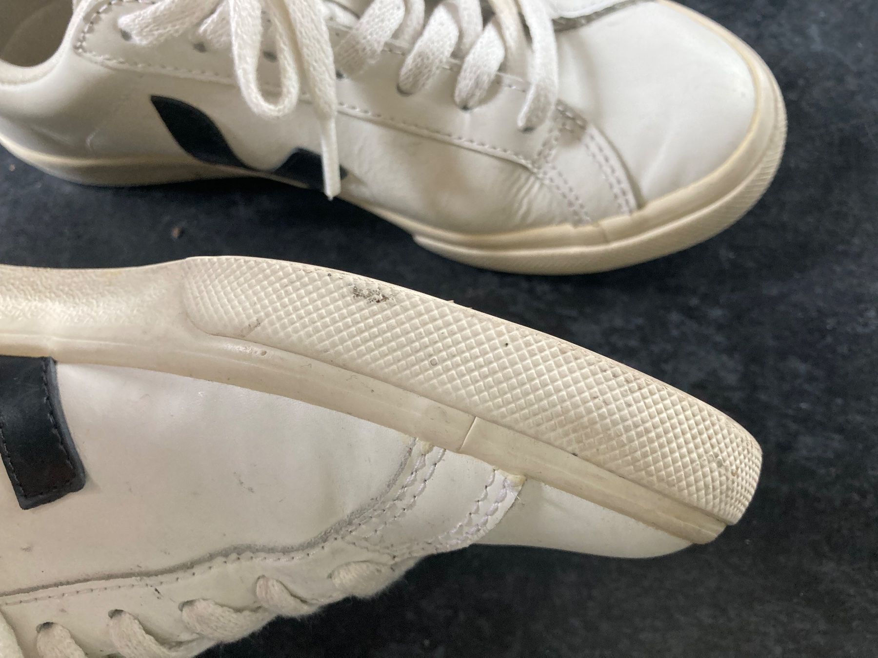 Veja Scarpe da donna: Veja Sneakers – Usato da Bern venduto da stella.marina 2