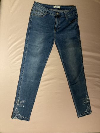Jeans Voggo avec broderie et strass en forme de libellule