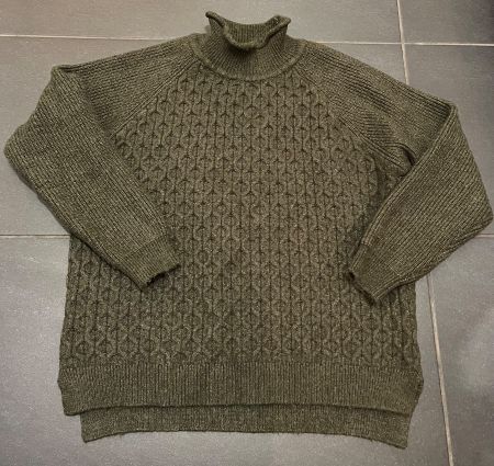 New beautiful warm sweater size S