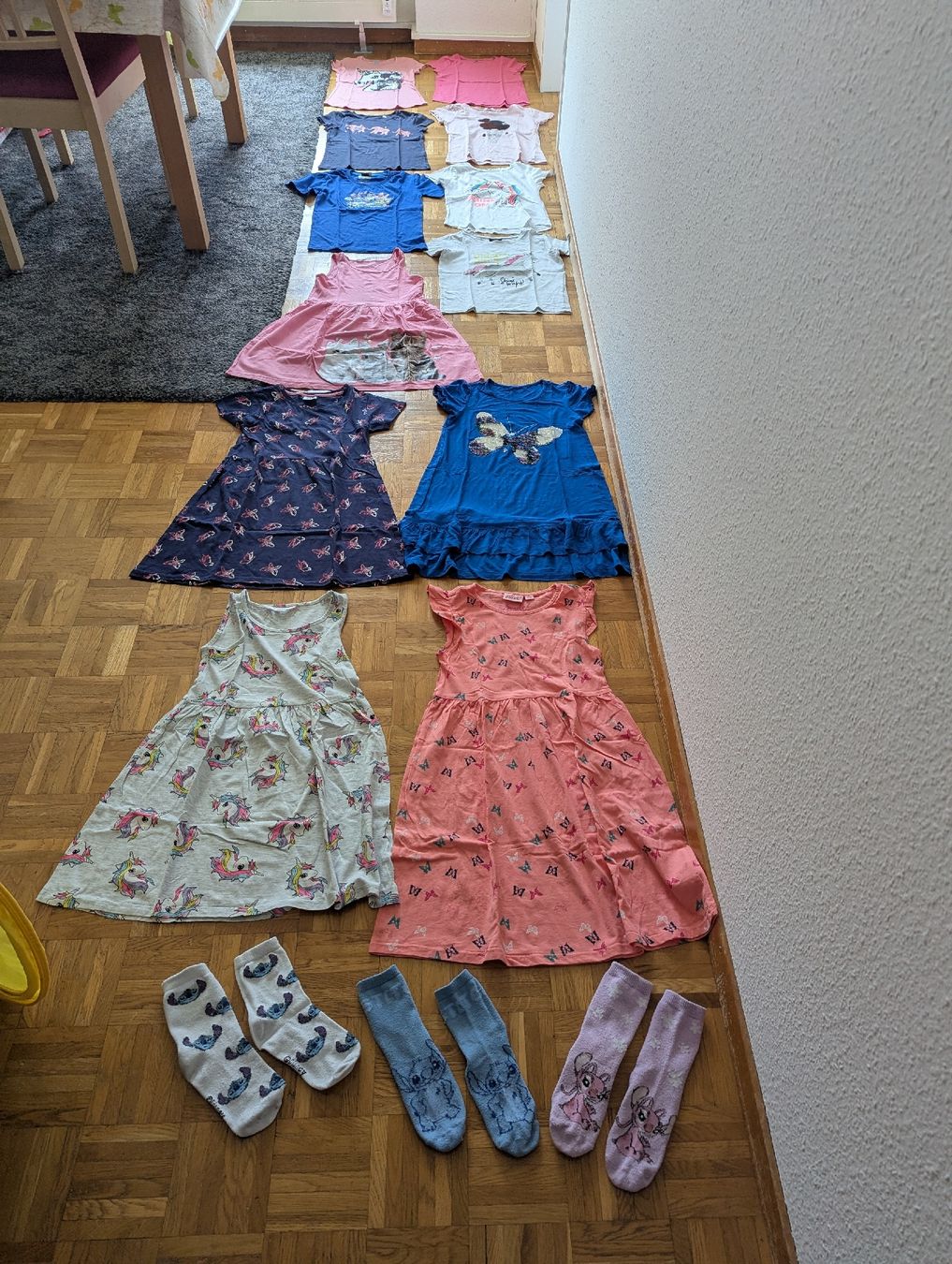 H&M Lotti & Set di vestiti: Mädchen Kleiderset Grösse 134-140 – Usato da Lengnau AG venduto da sus_znf9 2