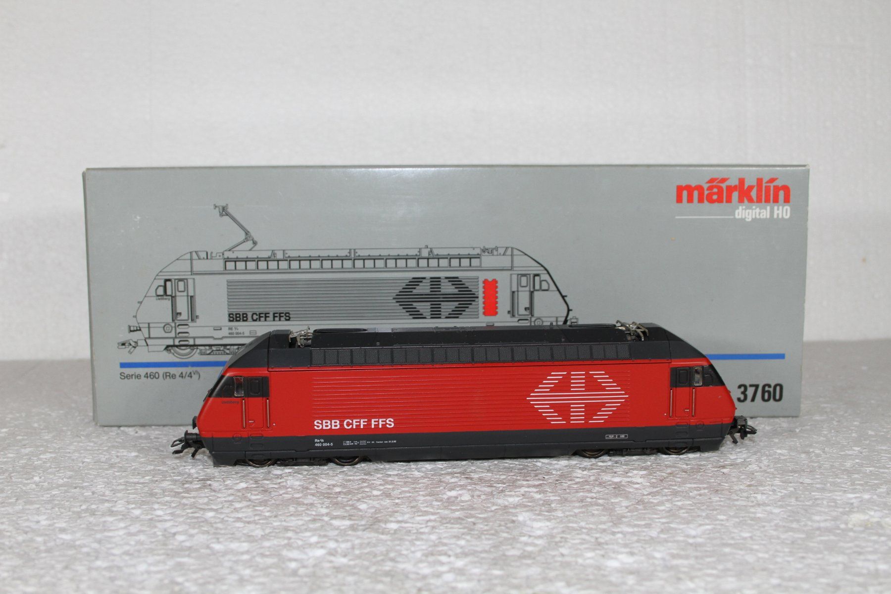 Märklin Modellini di ferrovie: Märklin 3760 SBB Re 460 Uetliberg – Usato da Triesen venduto da cor_62ts