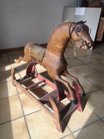 Antikes Schaukelpferd aus Holz