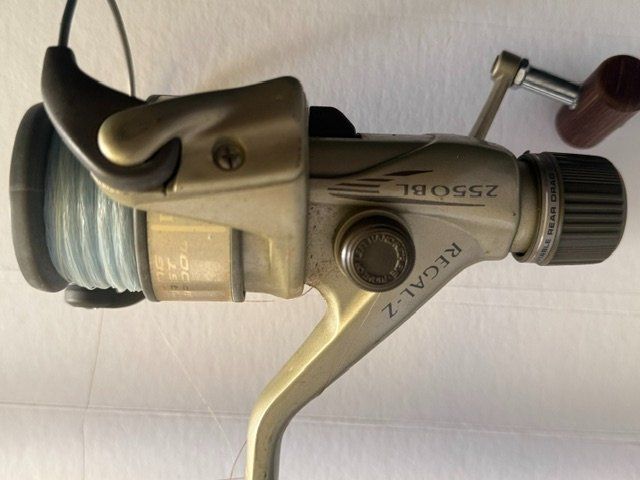 Cannes à pêche: Fischerausrüstung mit Tasche – D'occasion à allschwil par Lilili