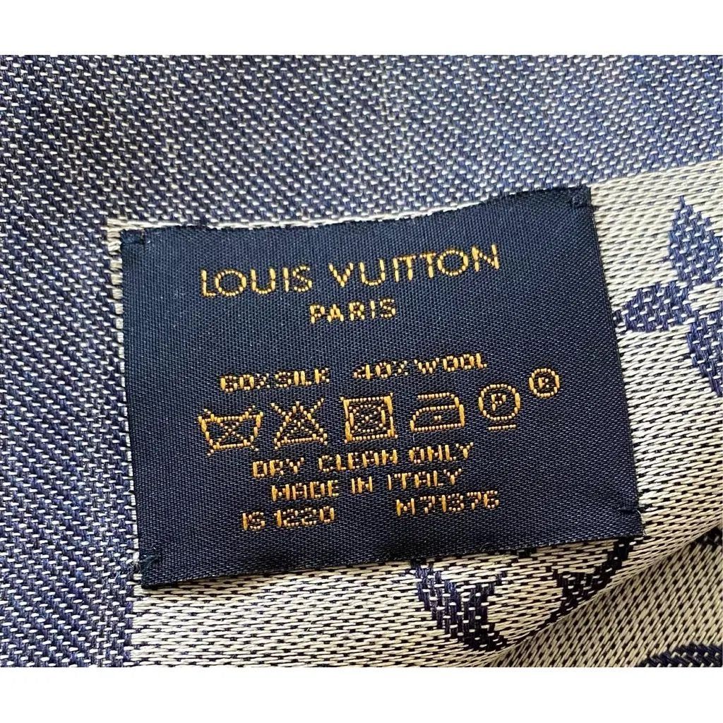 Louis Vuitton Foulard & Sciarpe: Louis Vuitton Monogram denim scarf new – Nuovo (secondo la descrizione) da Birr venduto da ima_m55p 1