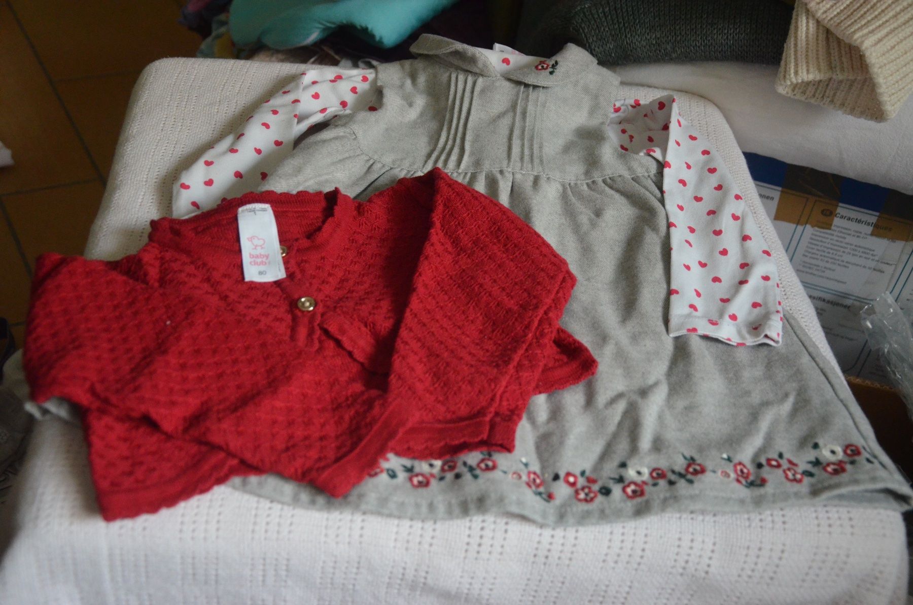 Lotti & Set di vestiti: TAILLE 80-86 - JOLIS ENSEMBLE – Usato da Chiasso venduto da Dolly015
