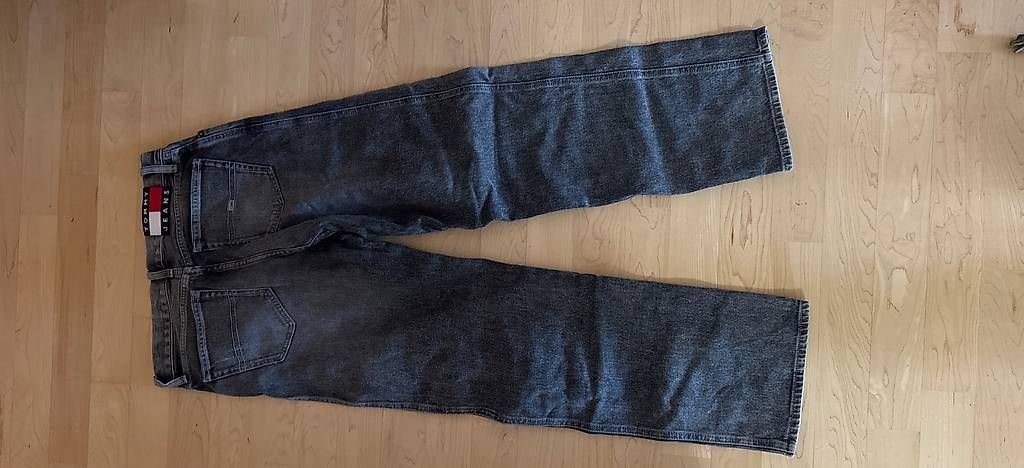Jeans: Tommy Jeans  – D'occasion à Bolligen par arg_v256 1