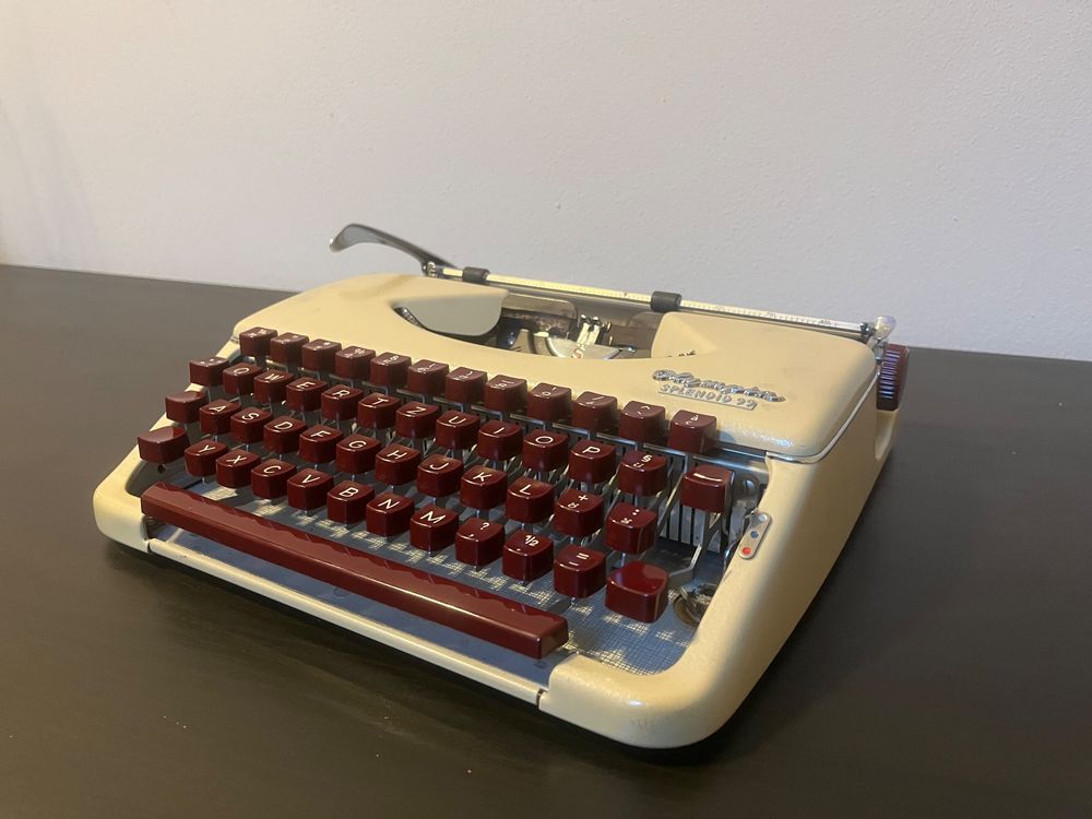 Olympia Schreibmaschine Splendid II - Elektronisch Mit Typenrad - Korrekturband & Fettdruck