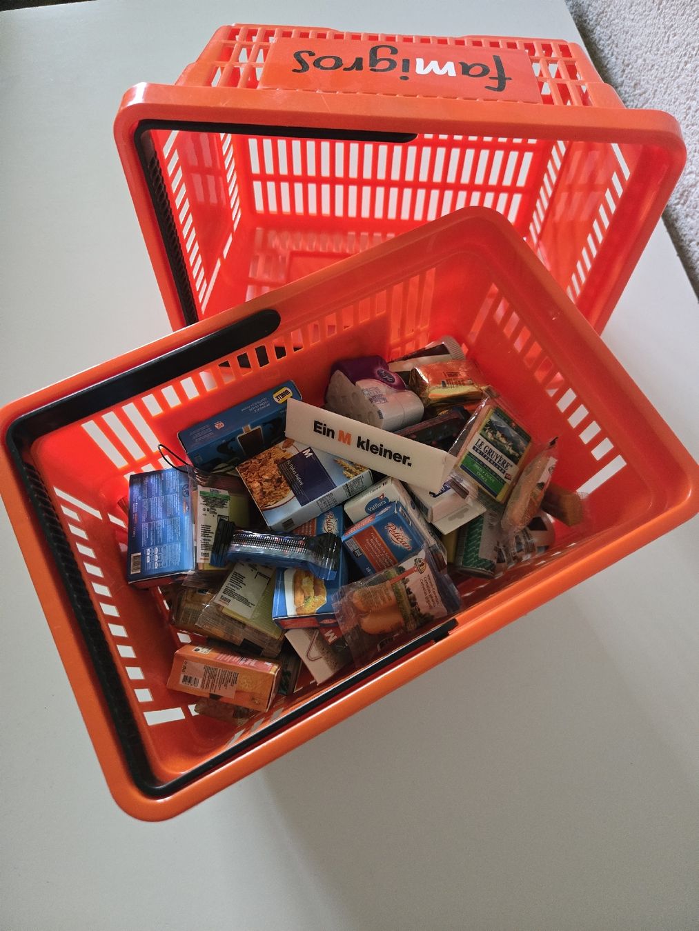 Migros Giocattoli: Mini Migros Einkaufskörbli mit Inhalt – Usato da Rüschegg Gambach venduto da zbi_7jfh