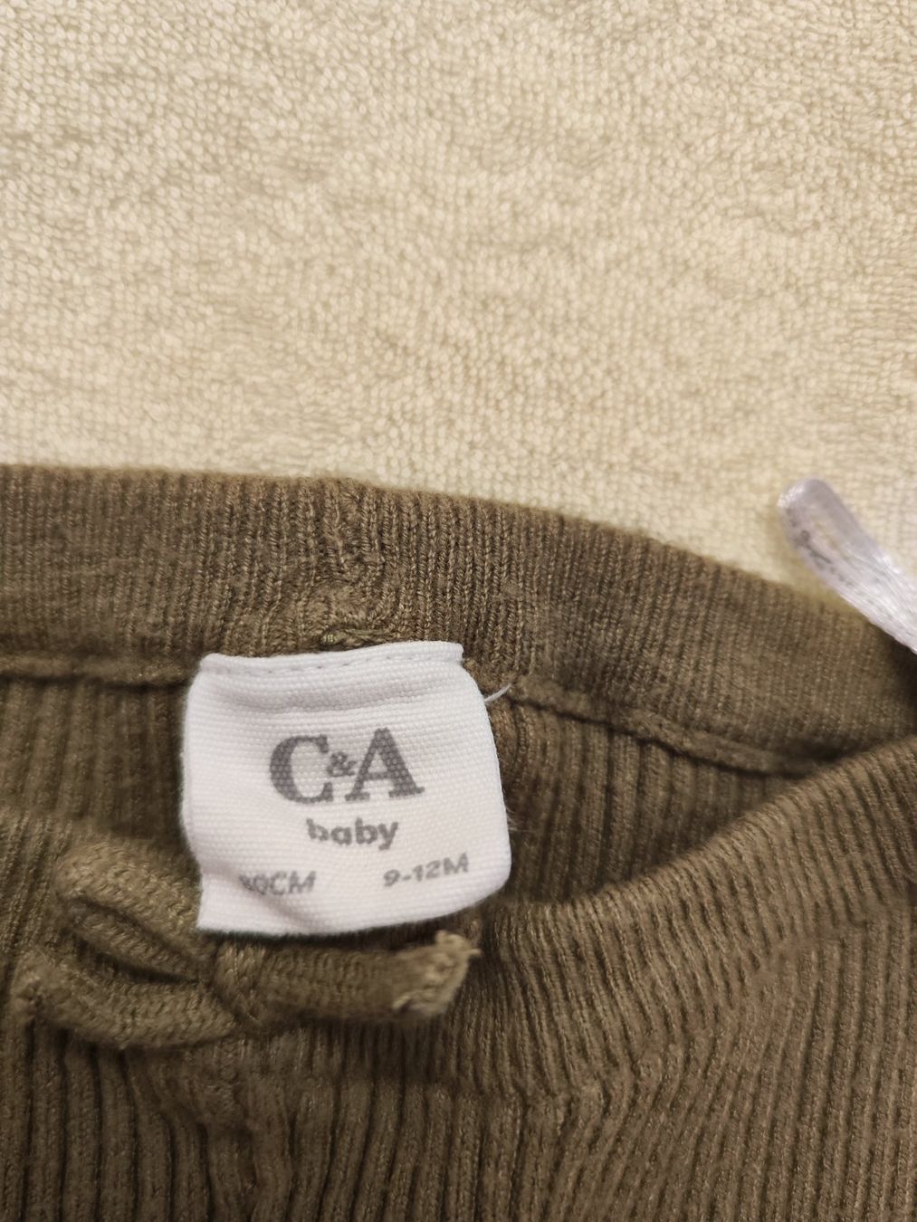 C&A Pantaloni: Leggins gerippt gr. 80 – Nuovo (secondo la descrizione) da Reinach BL venduto da chilller92 1